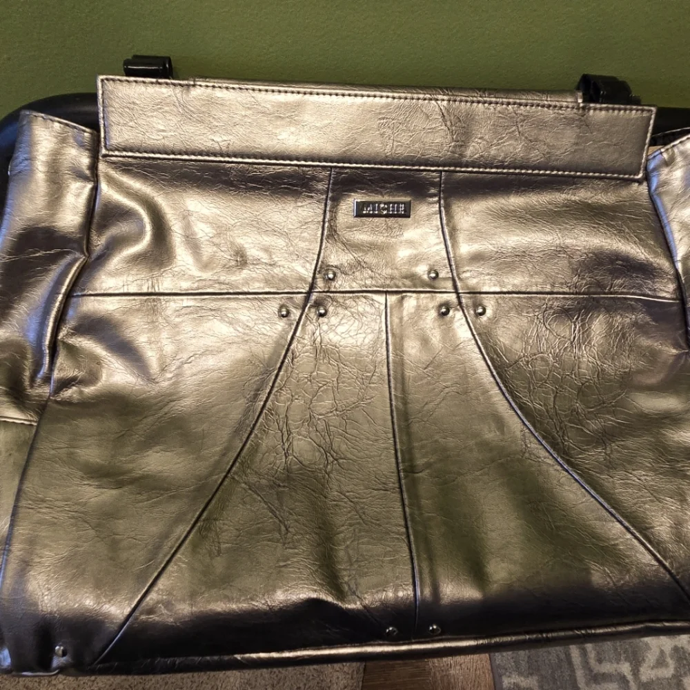 Metallic Miche Shell - Picture 2 of 7